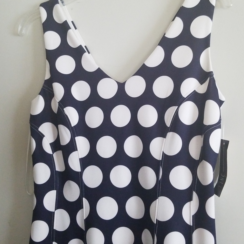 Dress - Picture 4 of 8